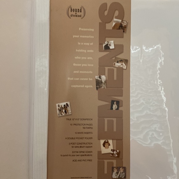 “We Are Family” Scrapbook with 12x12 pages New in Plastic - Picture 3 of 4